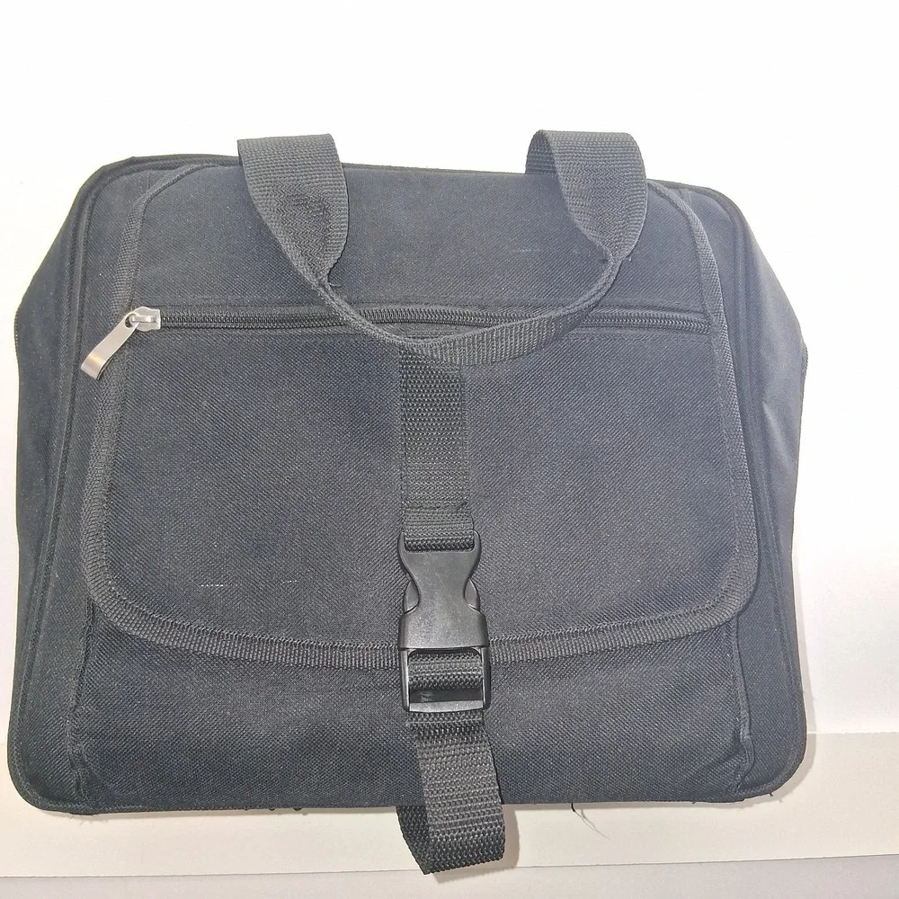 Xbox 360 Travel Carrying Case with Kinect Carrying Pouch and Game Disc Pockets